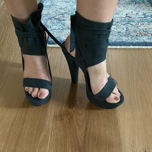 Vera Wang Platform Heels